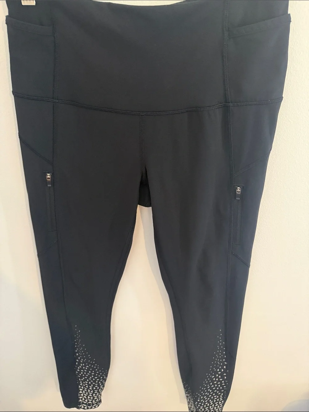 lululemon athletica Black High-Rise Leggings with Geometric Design Hem, Size 8